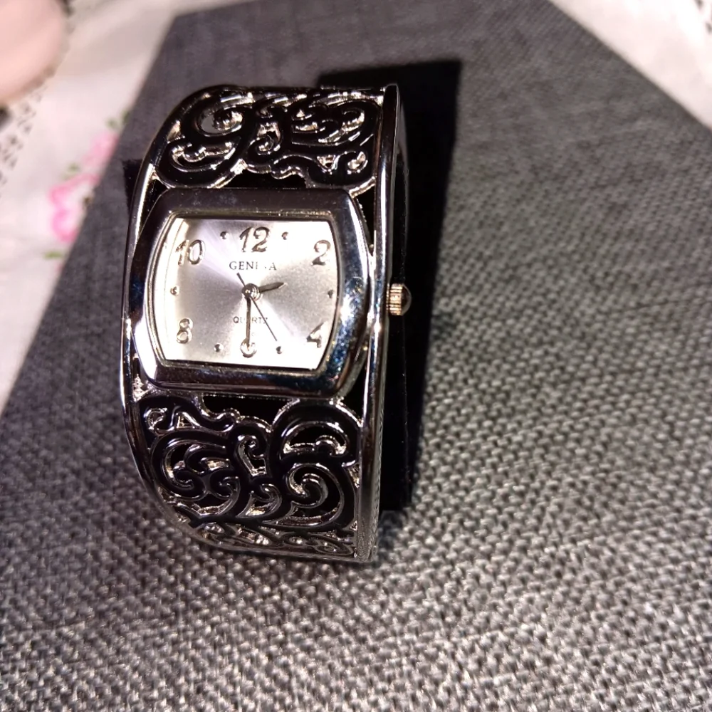 Geneva Silver Hinged Cuff Filagree Women's Watch EUC Works!